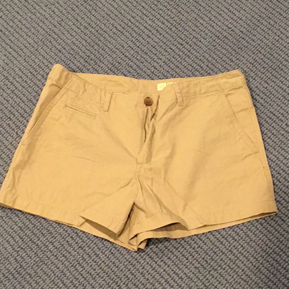 Gap shorts
